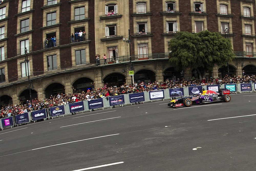 Pérez y Red Bull preparan exhibición en la Ciudad de México