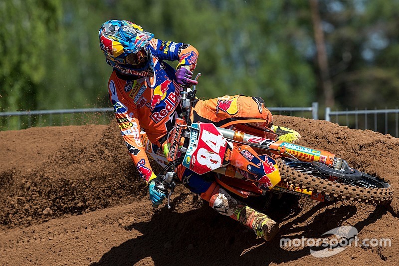Video: Raast Herlings in Groot-Brittannië naar een nieuwe zege?
