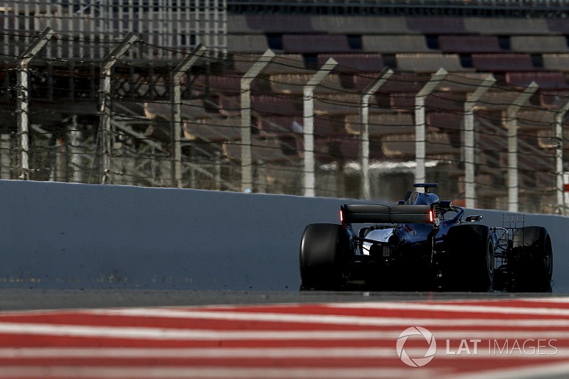 Mercedes prueba unas nuevas luces traseras para la FIA