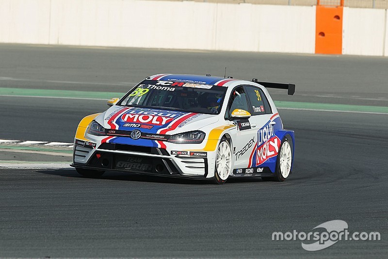 Florian Thoma trionfa in una Gara 2 da brividi a Dubai