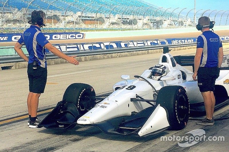 Команда Carlin провела первые в своей истории тесты IndyCar