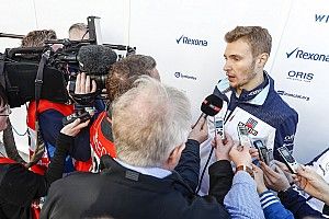 «Сколько вы зарабатываете?» Вопросы, которые еще не задавали Сироткину