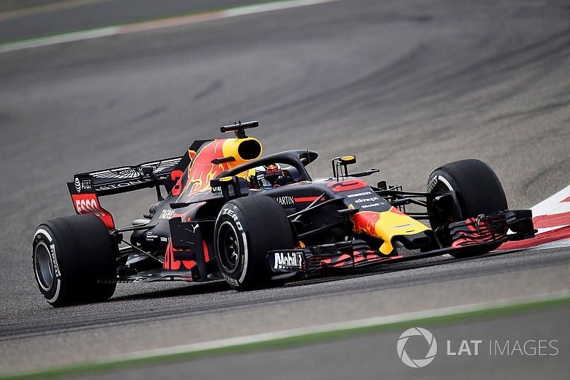 Ricciardo snelste in eerste training Bahrein, probleem bij Verstappen