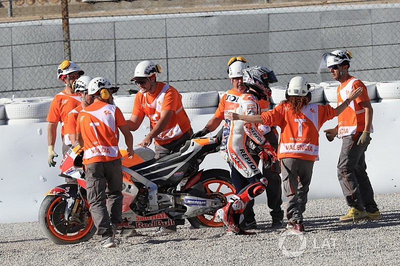 マルケス、FP2のクラッシュに困惑「リヤに好ましくない振動があった」