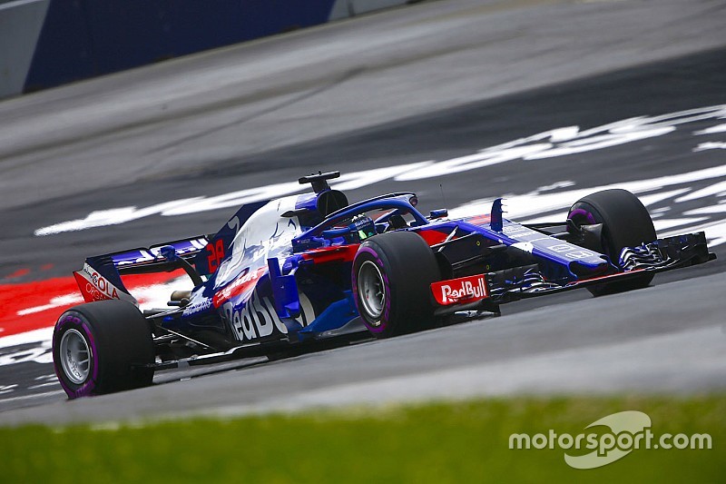 Hartley to start last after "tactical" engine change