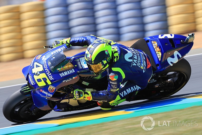 Rossi tast in duister: "Weten niet waarom Zarco sneller is"