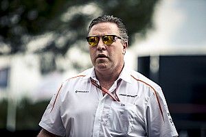 Зак Браун связал проблемы McLaren с нестабильностью внутри команды