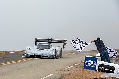 Dumas pulvérise le record de Loeb à Pikes Peak !