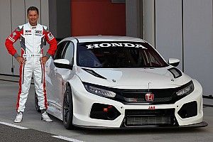 La nouvelle Honda Civic Type-R TCR en piste