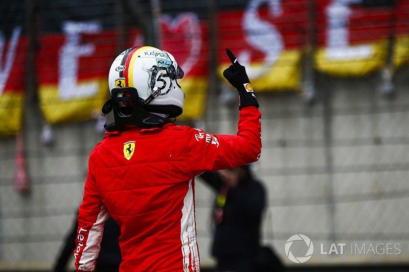 Sebastian Vettel, Ferrari, celebra la pole