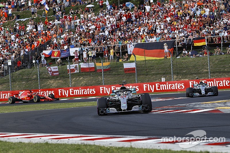 Hamilton exalta estratégia ante desempenho melhor da Ferrari