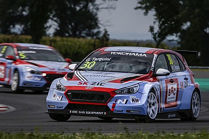 Tarquini keeps Slovakia pole as other Hyundais are excluded