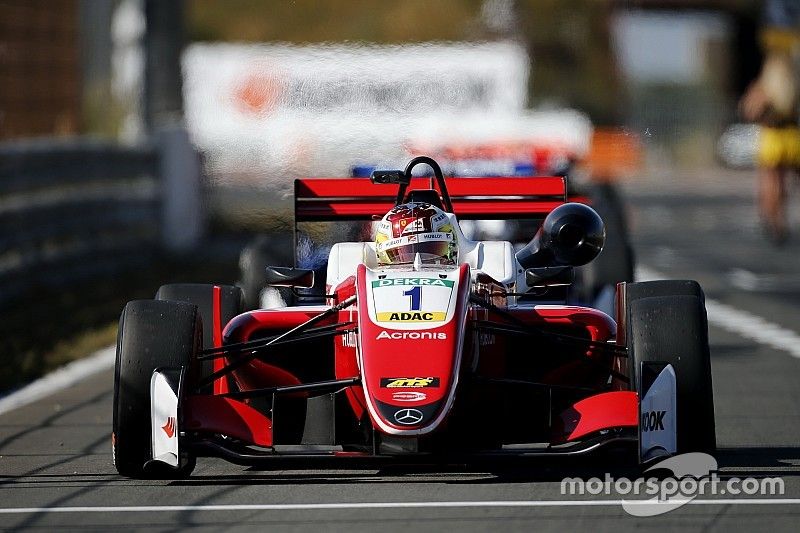Guanyu Zhou si impone su Palou e centra la pole per Gara 1 ad Hockenheim