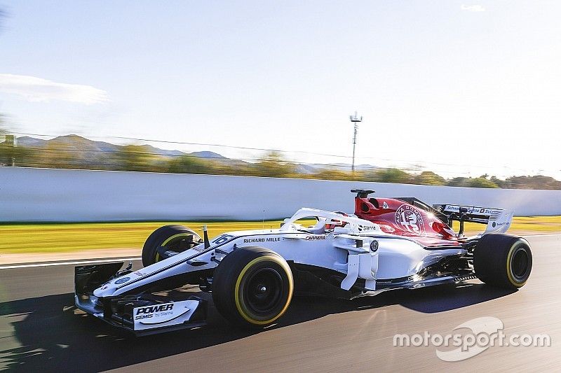 Formel 1 2018: Erste Fahrbilder der neuen Autos