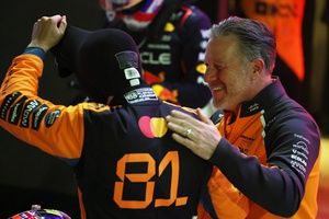 Zak Brown niega que las órdenes de equipo en McLaren rompan las papaya rules