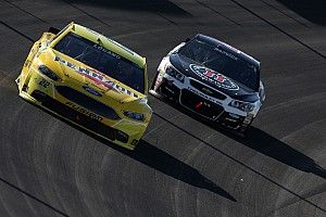 Blue Oval boss Pericak insists Harvick "will be in a Ford” come 2017