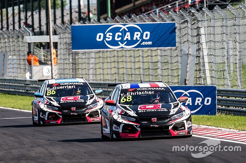 Hungary WTCR: Ehrlacher leads Honda 1-2 in Race 1