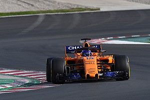 Alonso é um piloto “diferente” em 2018, diz McLaren