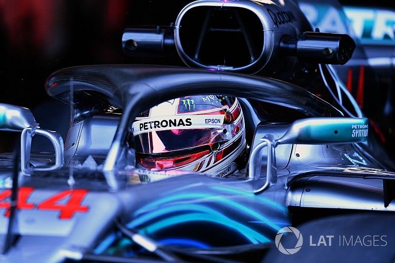 Хэмилтон: Потенциально быстрейшая машина сейчас у Red Bull