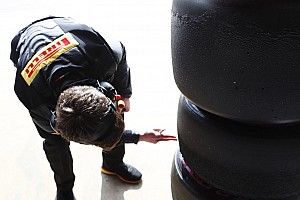 Pirelli изменит спецификацию шин по ходу сезона