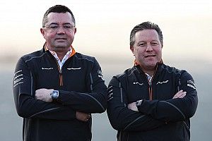McLaren dice que Ferrari rompió el pacto de caballeros al contratar a Mekies