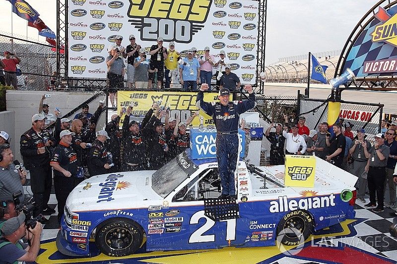 Sauter takes Dover Truck win after contact with Gragson