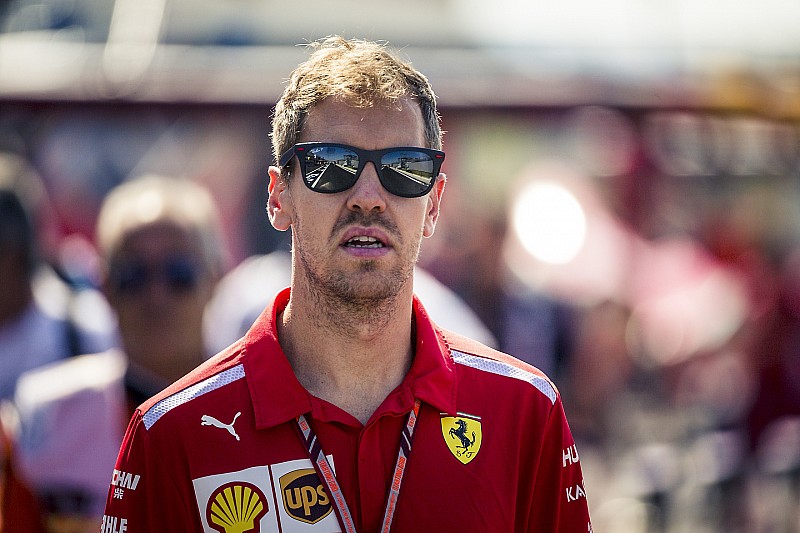 A Ferrarinak túl drága Ricciardo: Räikkönen visszavonul, akit Leclerc vált?!