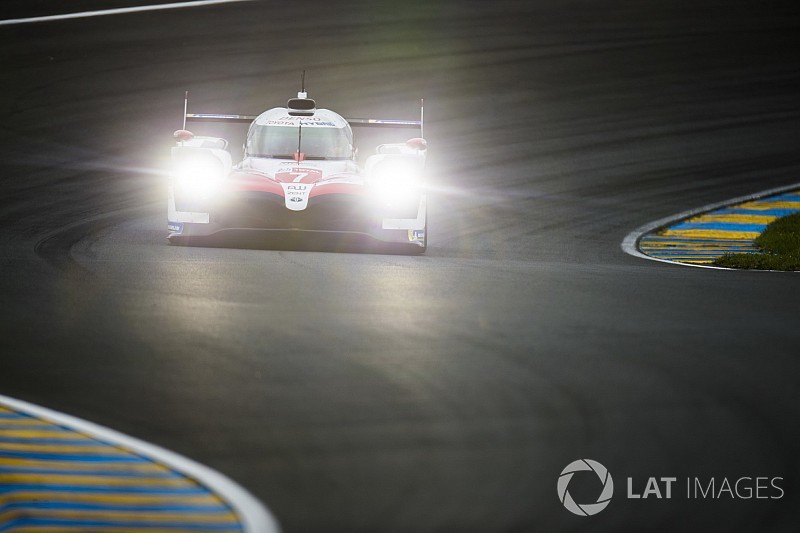 Toyota на 4 секунды опередила частников LMP1 на разминке