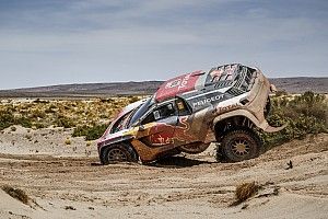 Peugeot todavía no se decanta por Sainz
