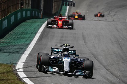 Bottas' performance in Brazil "embarrassing" - Villeneuve
