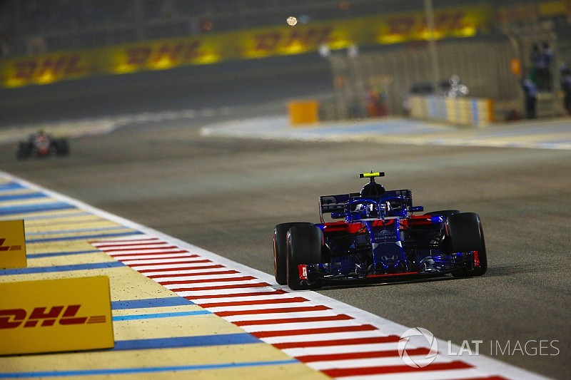 Успех Toro Rosso в Бахрейне показался Хартли несвоевременным