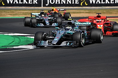Vettel manővere Bottas ellen: videón a Mercedes reakciója
