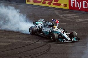 Jackie Stewart cree que Hamilton puede alcanzar a Schumacher