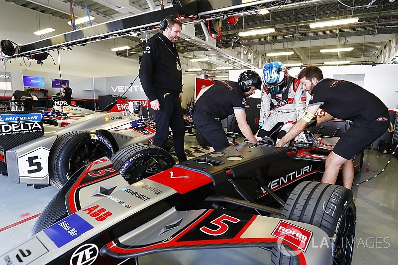 Langgar peraturan WiFi, tim Formula E didenda