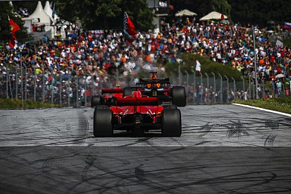 Silverstone-ban is lesz harmadik DRS-zóna: nyitott szárnnyal az 1-es kanyarban?