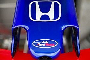 Red Bull заверила, что не станет жертвовать Toro Rosso ради прогресса Honda
