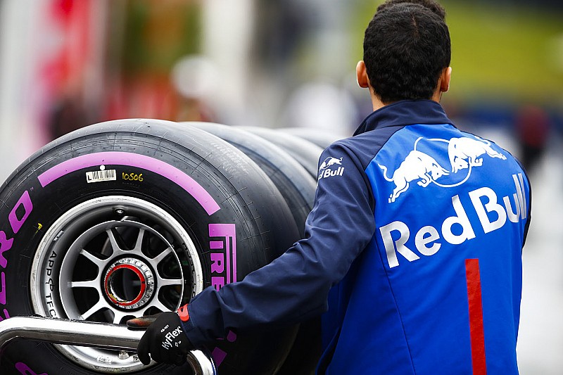 Pirelli привезет на Гран При Мексики HyperSoft