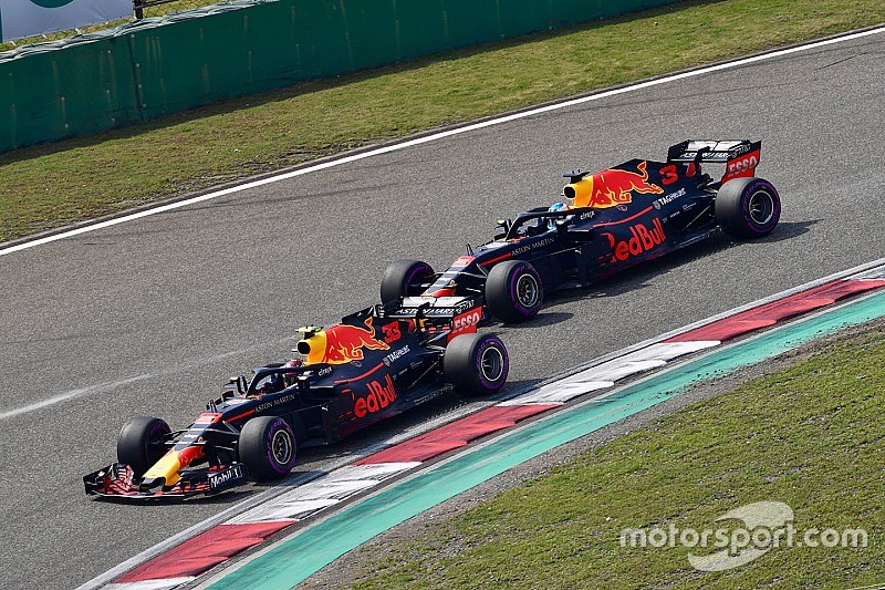 Ricciardo cree que los números no reflejan su nivel frente a Verstappen