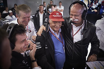 Lauda figyelmeztet a Mercedesnél: "Visszatértünk!"