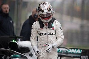Hamilton calificó la carrera de China como un "desastre"