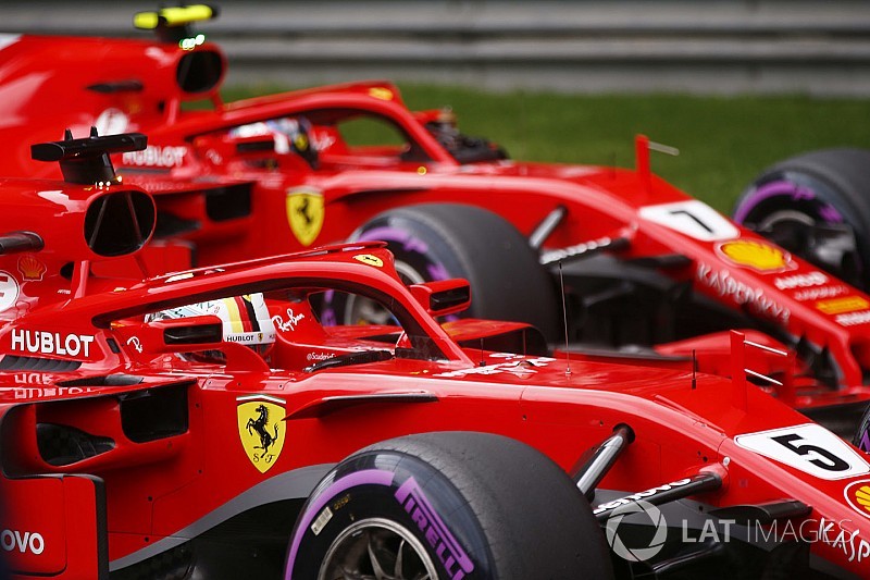 Según Symonds, Ferrari ya respalda a Vettel por sobre Raikkonen