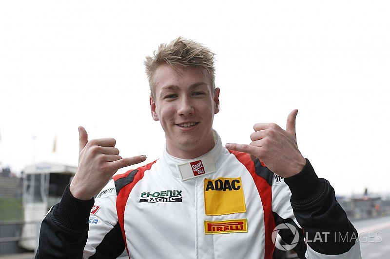 Überraschung im GT Masters: Max Hofer holt erste Pole der Saison