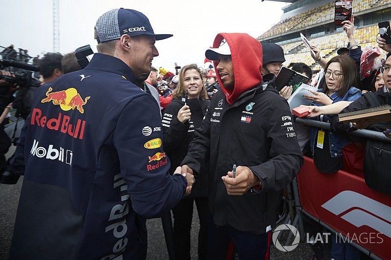 Max Verstappen, Red Bull Racing y Lewis Hamilton, Mercedes AMG F1