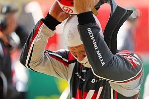 «С этим тяжело смириться». Пилоты Haas о двойном сходе