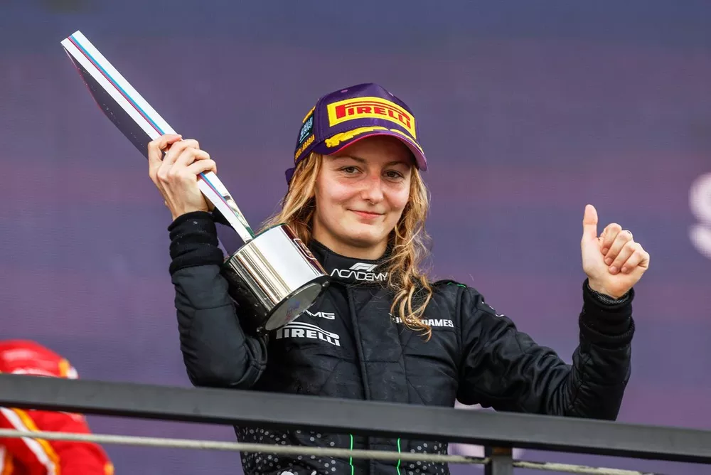 Podium : premi&egrave;re place Doriane Pin, PREMA Racing