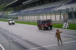 VIDEO: F1-coureurs Red Bull en AlphaTauri in ‘Formula Schnitzeljagd’