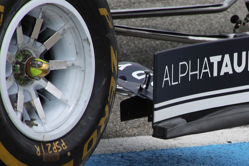 AlphaTauri AT02 front end plate detail