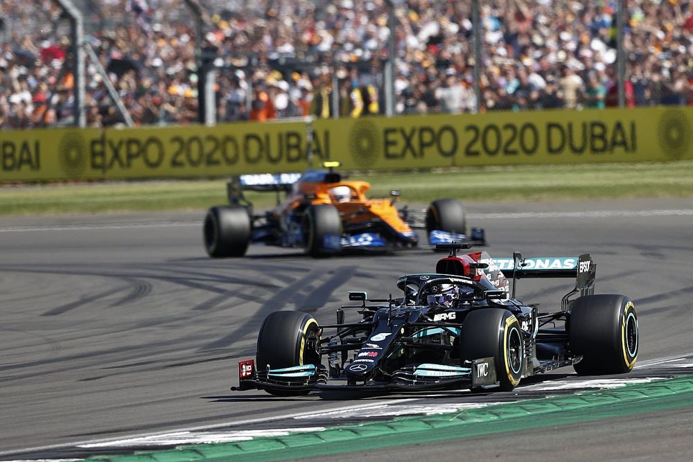 Hamilton: ''Max bana yer bırakmadı''