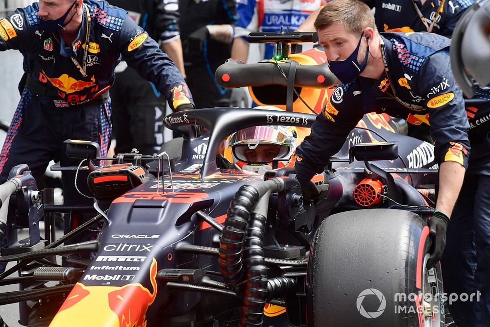Verstappen: Foutenlast Red Bull vooralsnog lager dan bij Mercedes