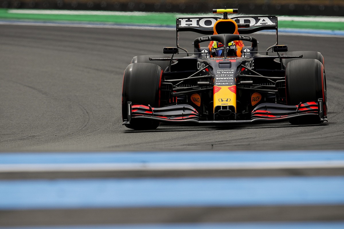 F1: Pérez diz que foi difícil manter o ritmo com menor pressão aerodinâmica